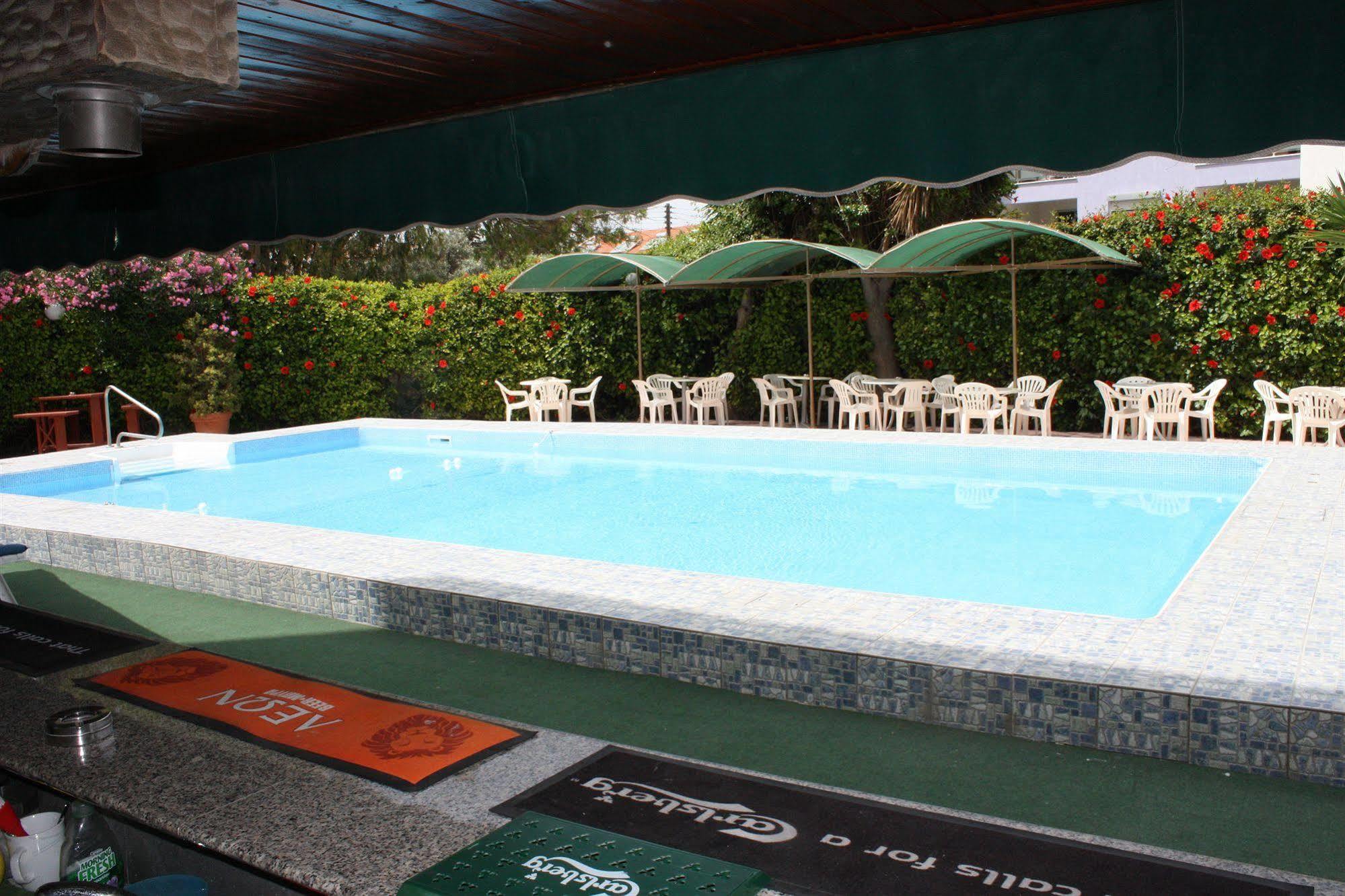 Tycoon Apartments Limassol Exteriör bild