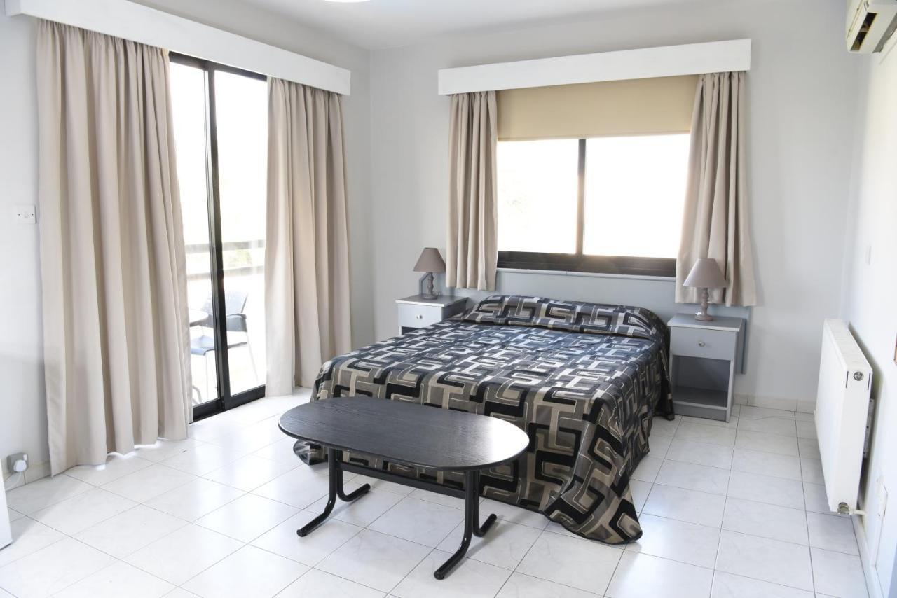 Tycoon Apartments Limassol Exteriör bild