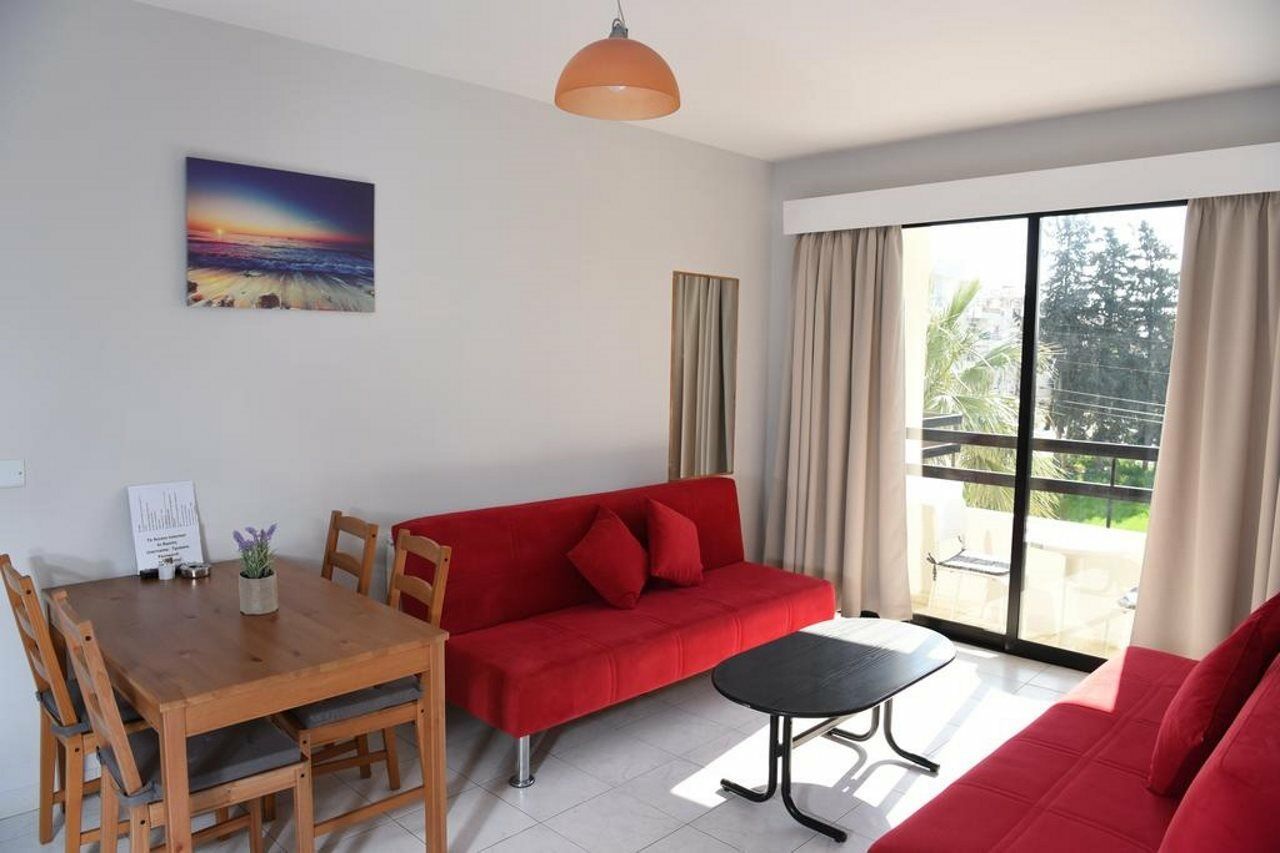 Tycoon Apartments Limassol Exteriör bild